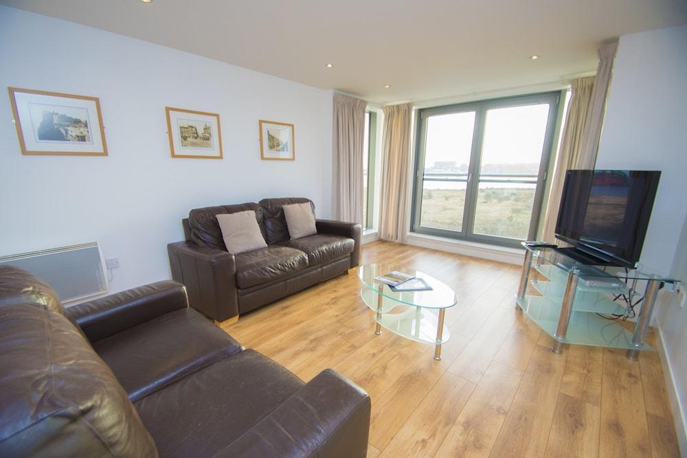 Ocean Serviced Apartments Edinburg Exteriör bild